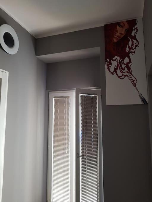 Appartement Still Und Stilvoll Im Stadtzentrum à Trieste Extérieur photo